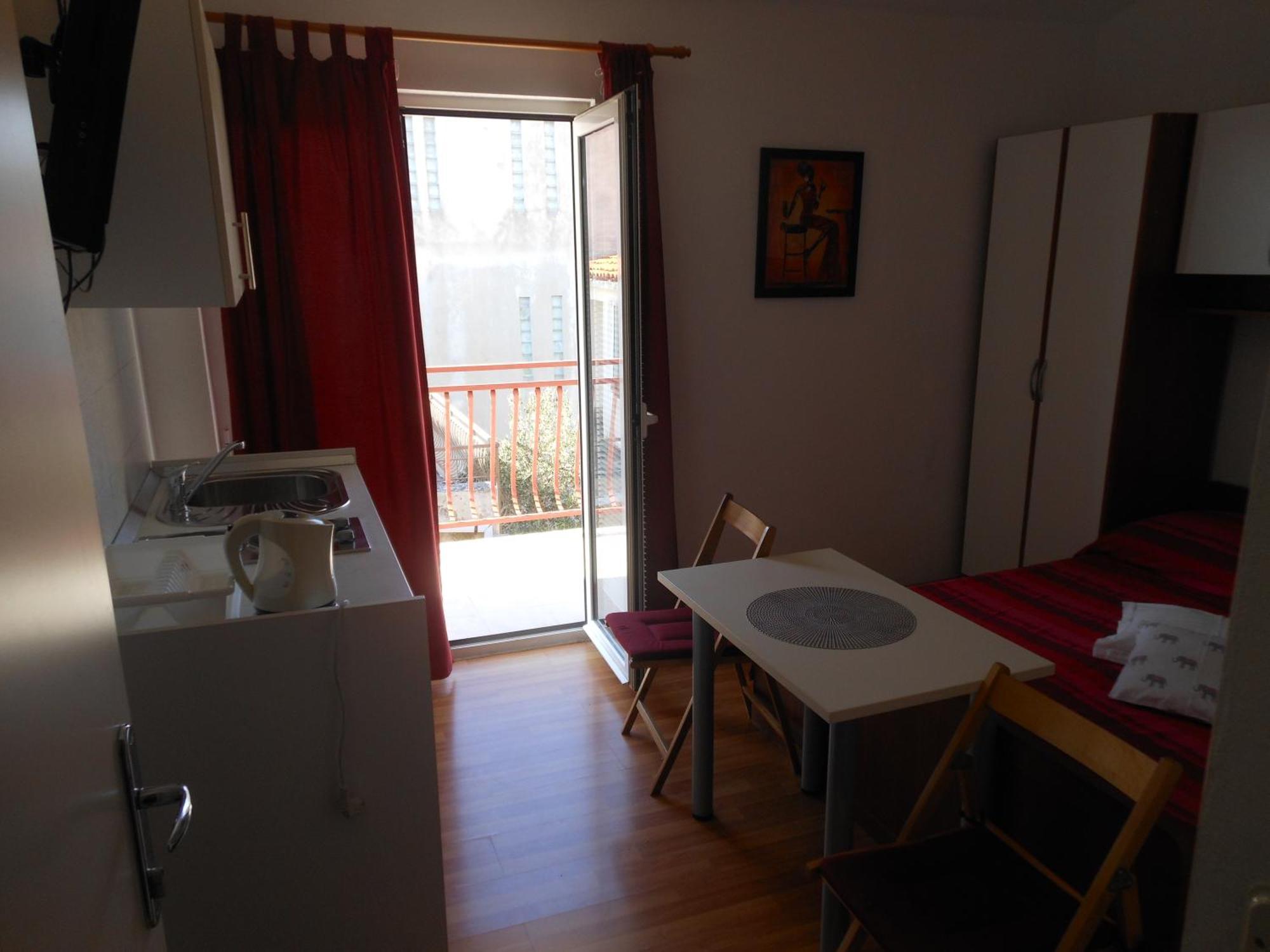 Superior Studio Buba Near The Gasthof Makarska